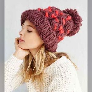 UO CHUNKY KNIT BEANIE